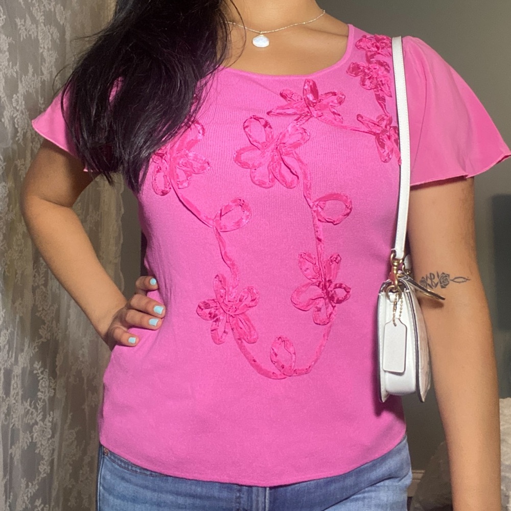 Floral pink top